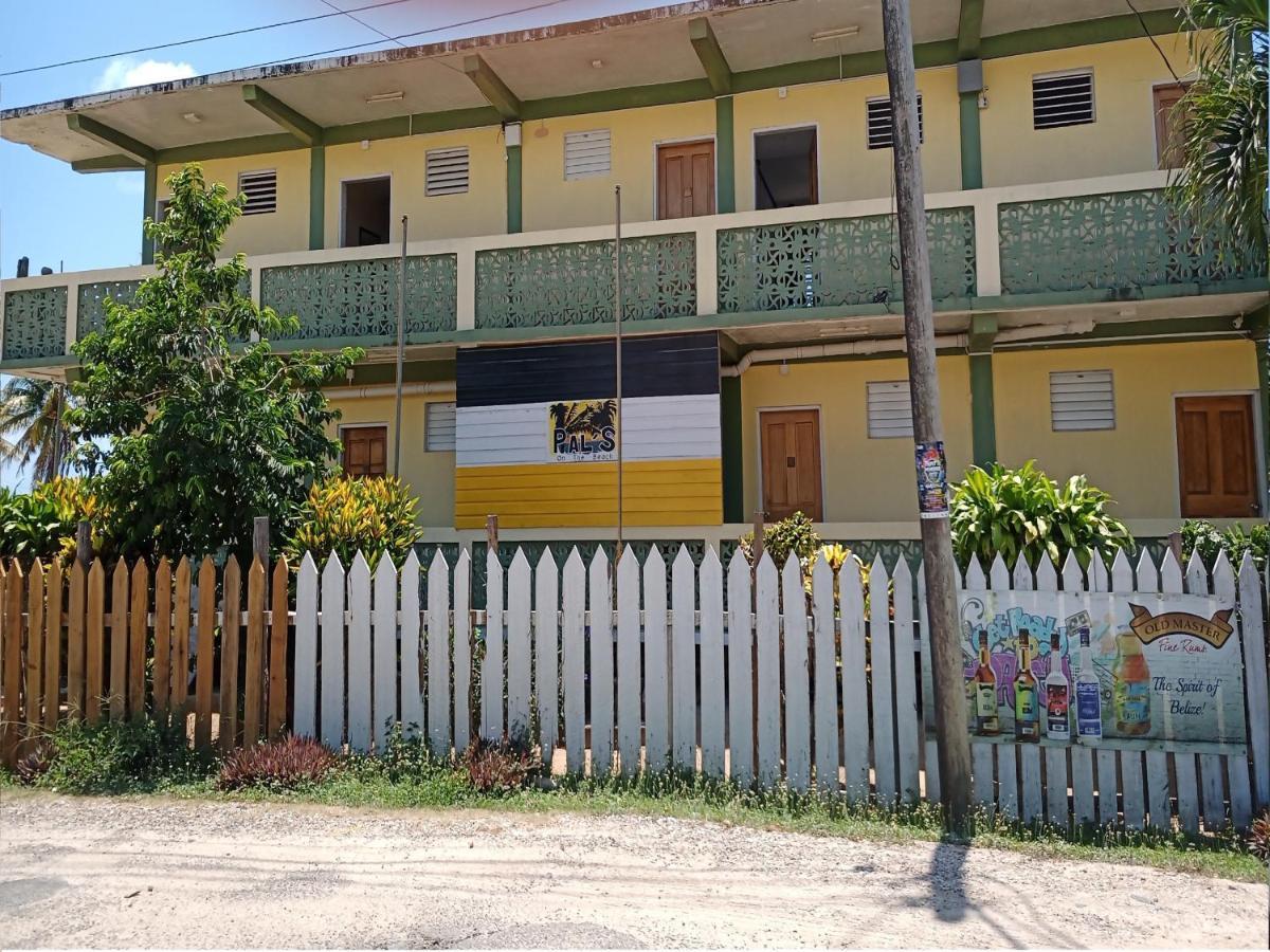 Pal'S On The Beach - Dangriga, Belize Екстер'єр фото