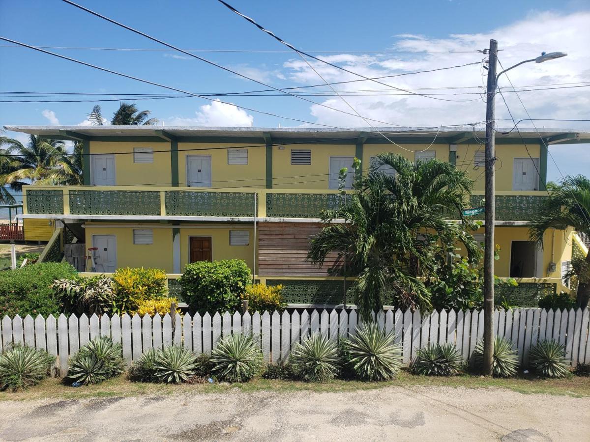 Pal'S On The Beach - Dangriga, Belize Екстер'єр фото