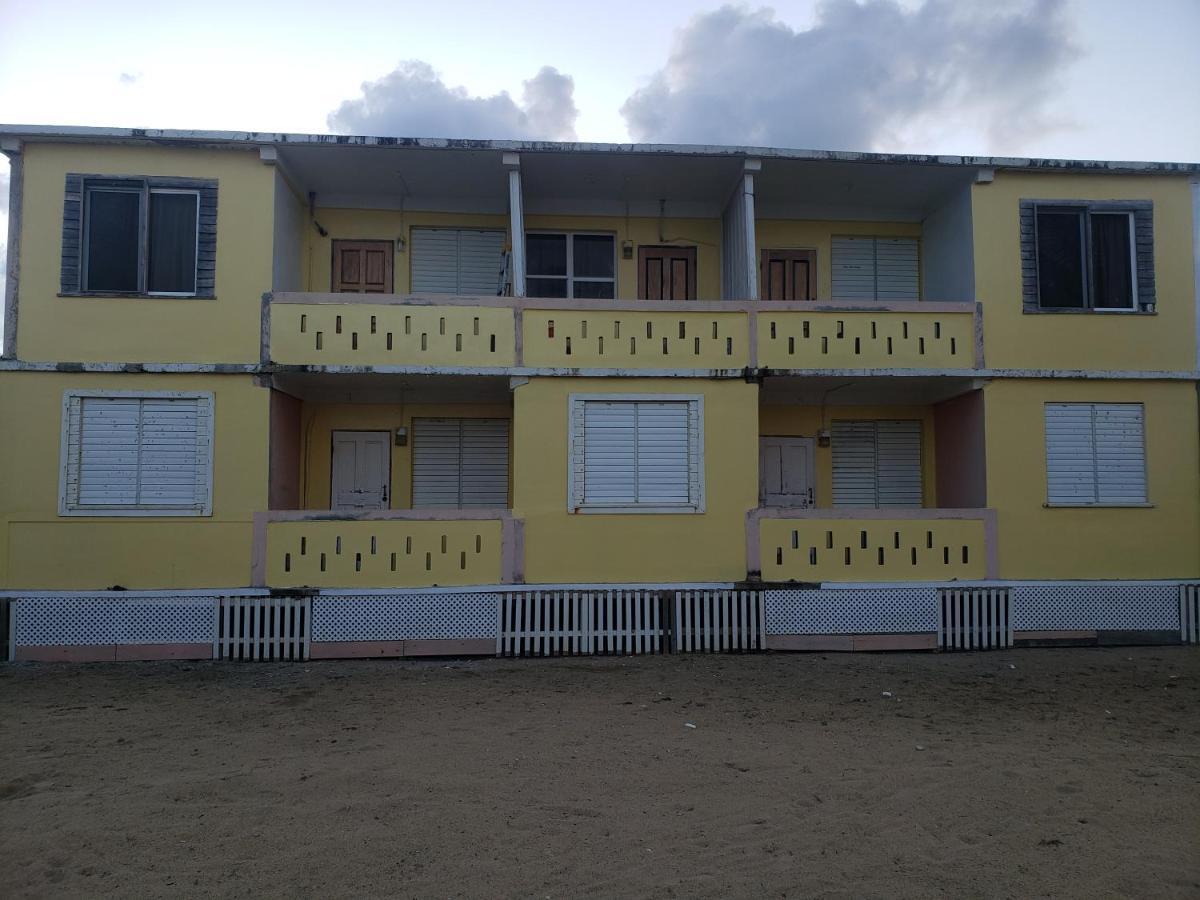 Pal'S On The Beach - Dangriga, Belize Екстер'єр фото