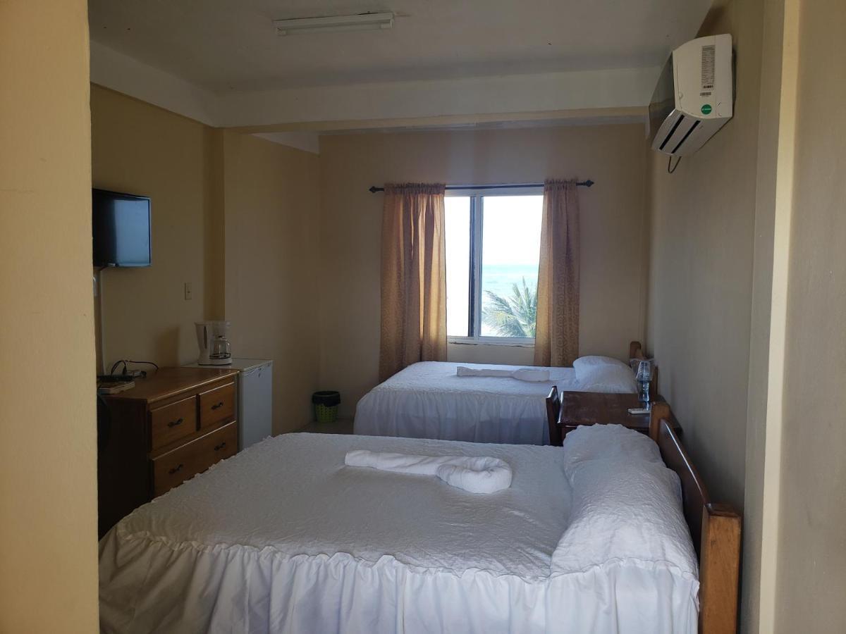 Pal'S On The Beach - Dangriga, Belize Екстер'єр фото