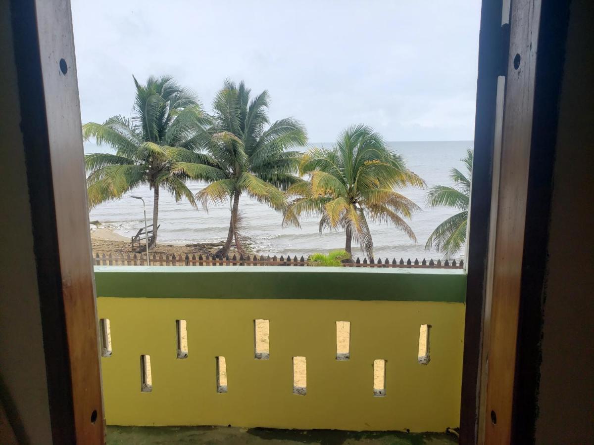 Pal'S On The Beach - Dangriga, Belize Екстер'єр фото