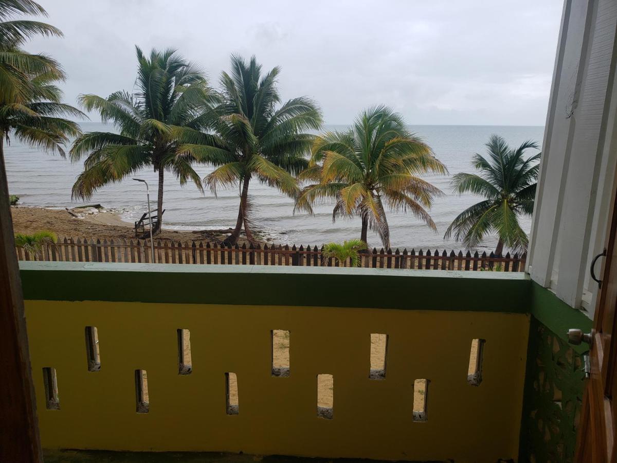 Pal'S On The Beach - Dangriga, Belize Екстер'єр фото